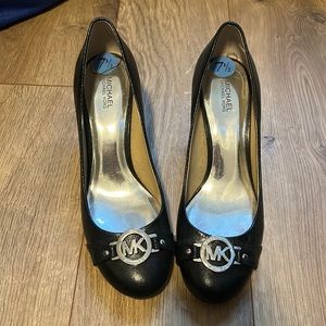 Michael Kors Black heels 7.5